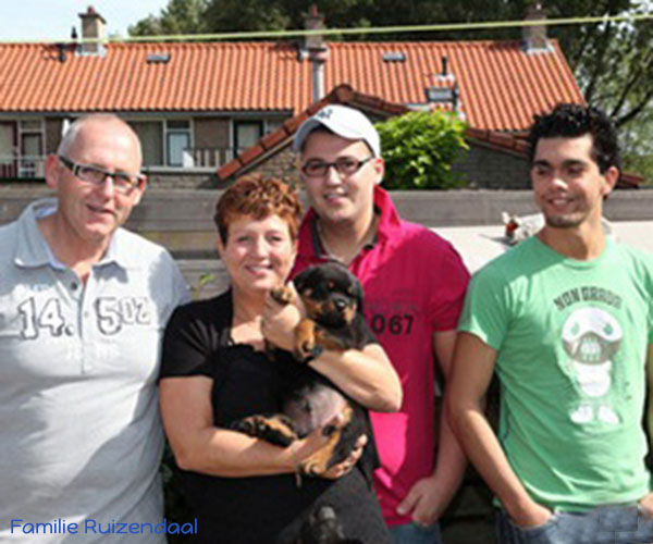 A-nest week 8 pupfoto 8l